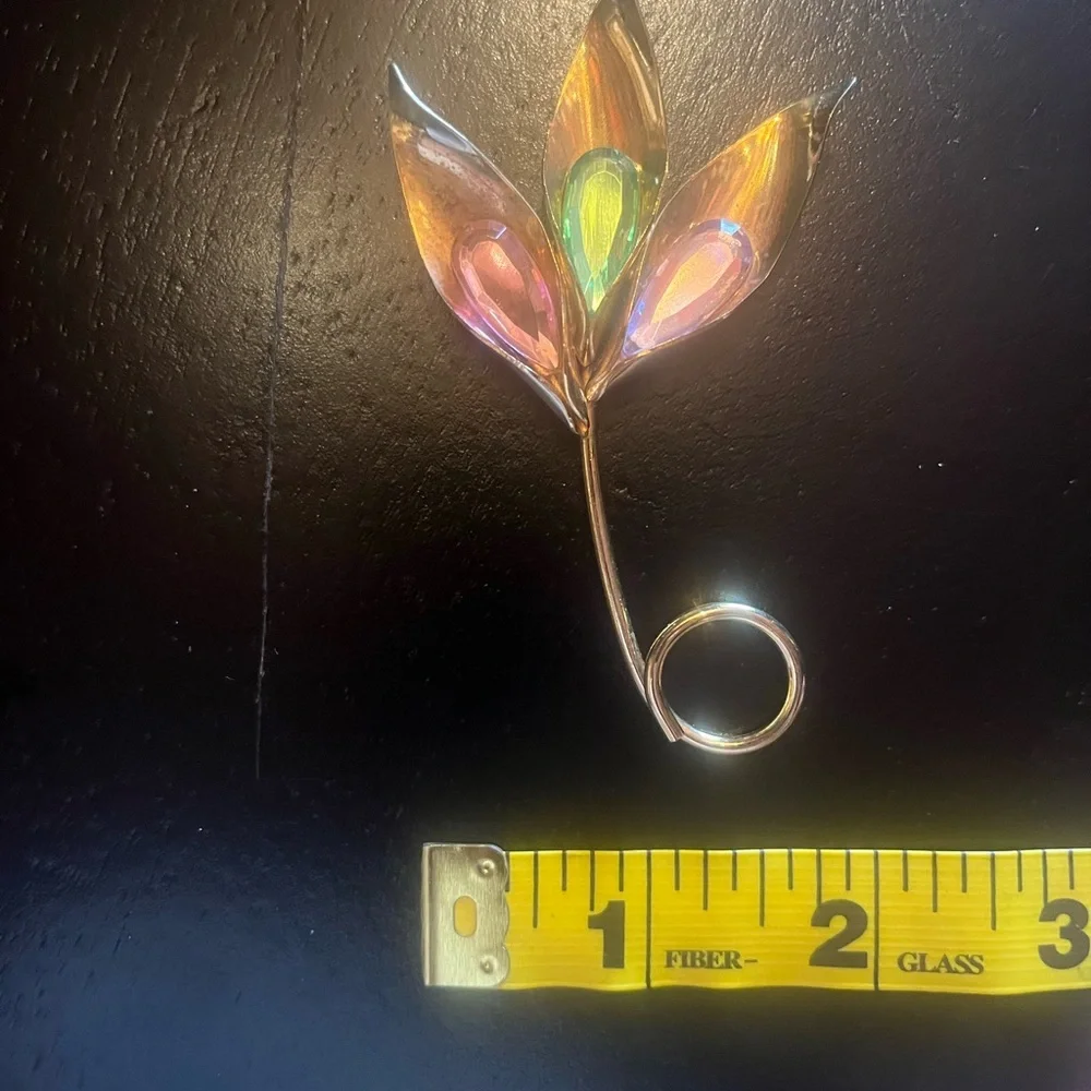 Vintage Gold Tone Iridescent Leaf Brooch and Earring Set Green and Pink Stones